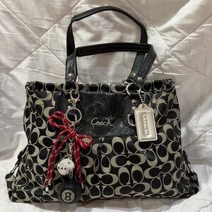 COACH Y2K Ashley Carryall Sateen Pleated Signature Shoulder Bag - Black F15510